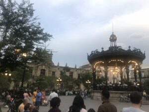 How-to-Survive-in-Mexico_Spanish-con-Eunice(9)